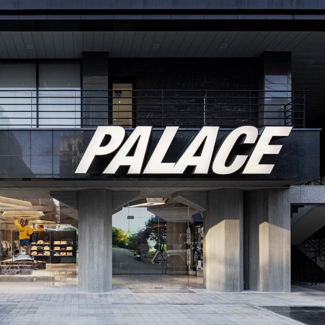 Palace Skateboards 弘大店