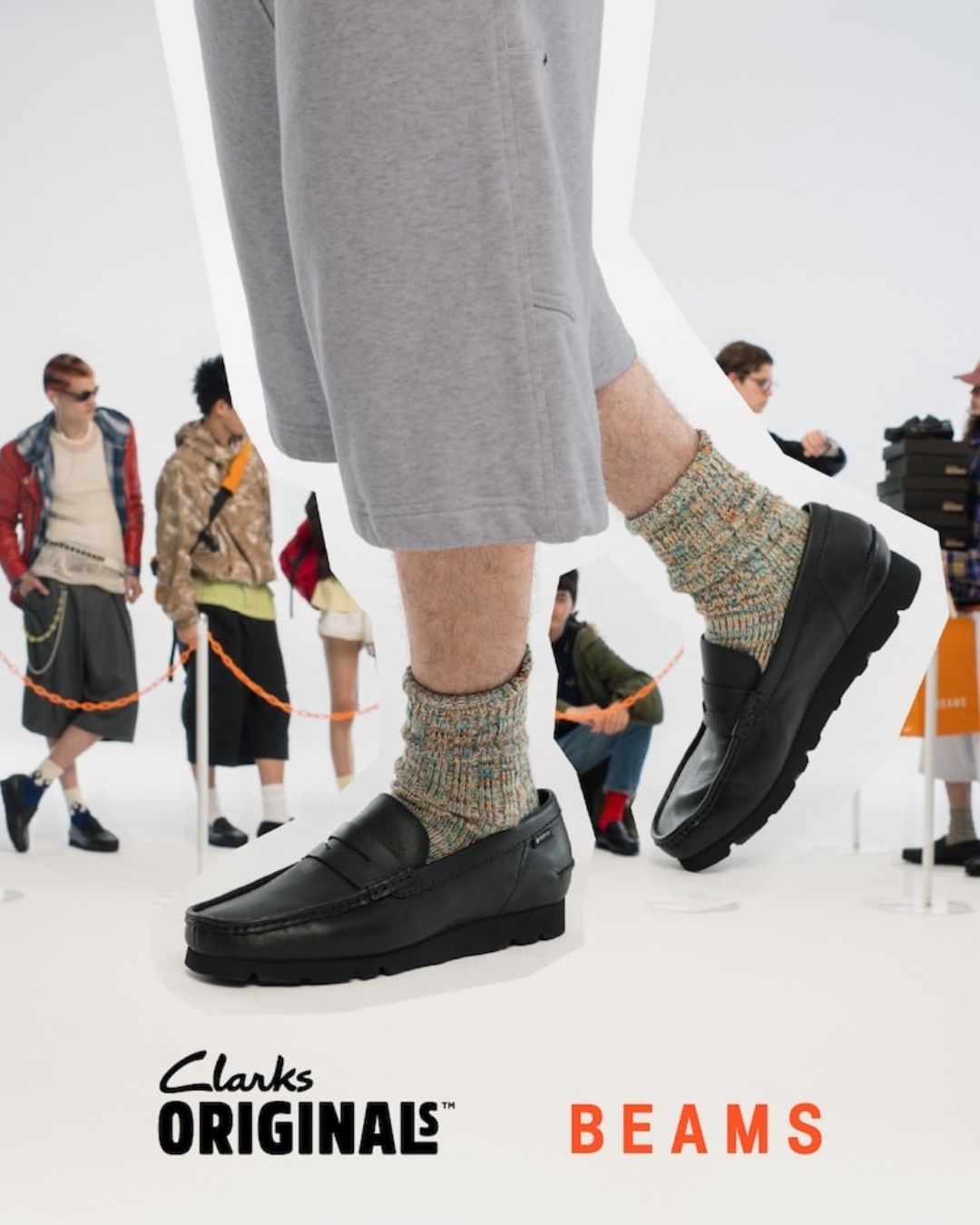 BEAMS 联名 Clarks ORIGINALS 推出乐福鞋
